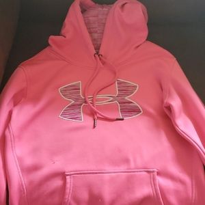 Underarmer hoodie, size small